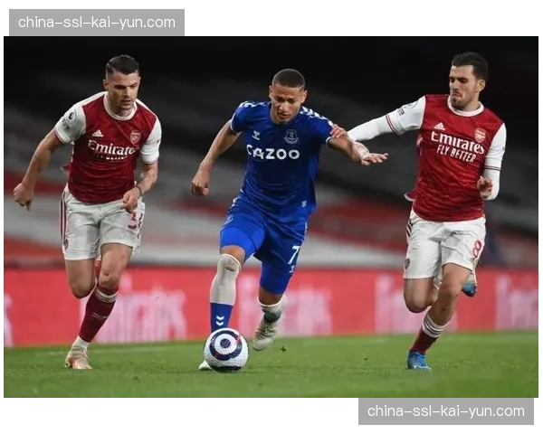 水晶宫2-0战胜伯恩利，后者保级形势愈发严峻