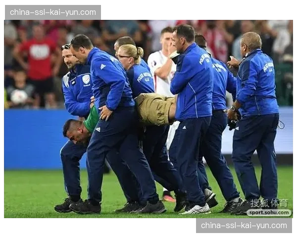 意大利国家德比赛前，都灵警方加强安保，严防双方极端球迷发生冲突